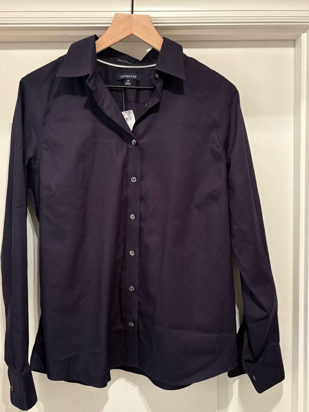 Women’s Lands' End No Iron Pinpoint button-down shirt in true navy size 14 NWT